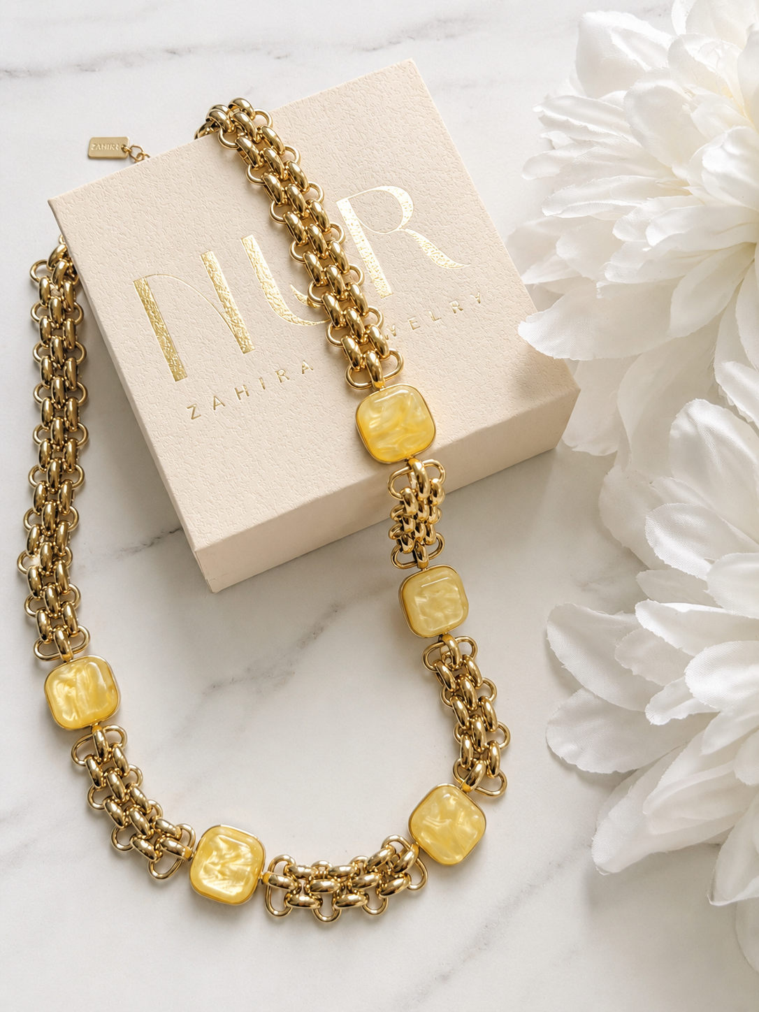 Yumna jaune Collier